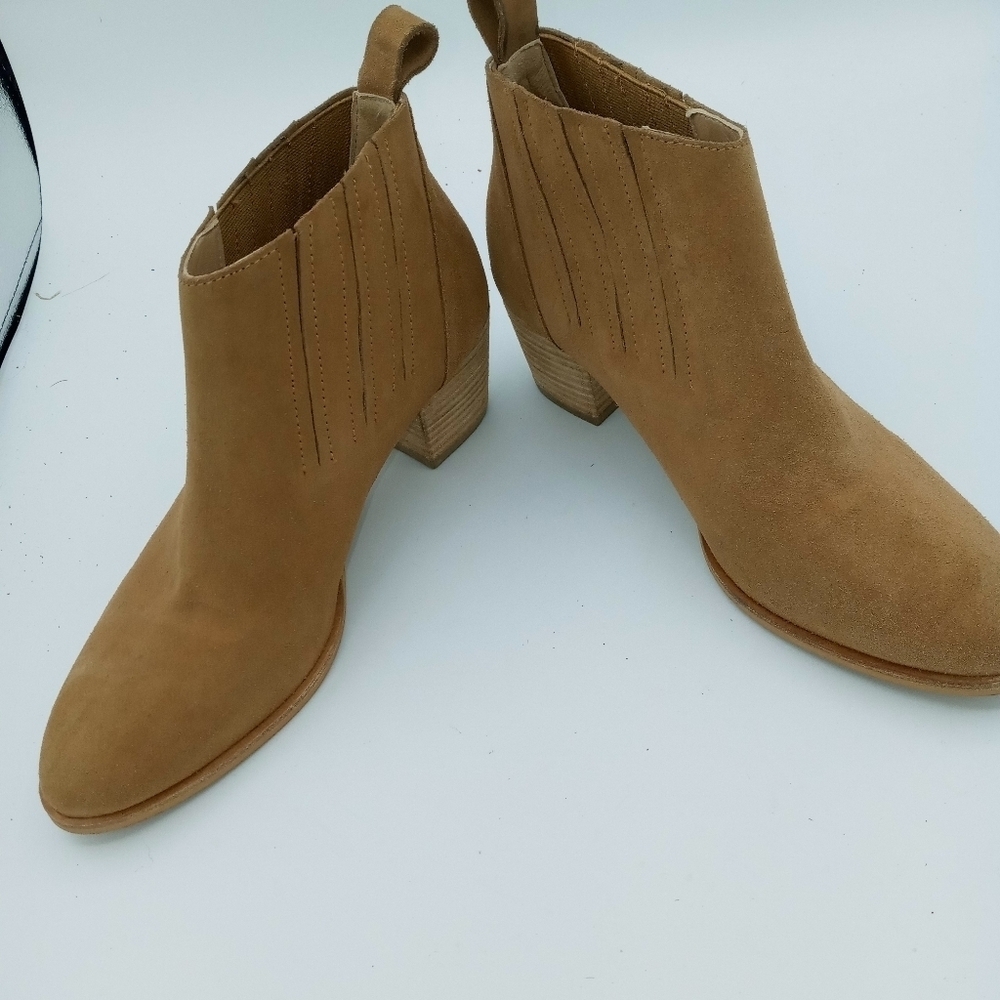 Anthropologie Leina Genuine Leather Suede Ankle Boots New Size 37